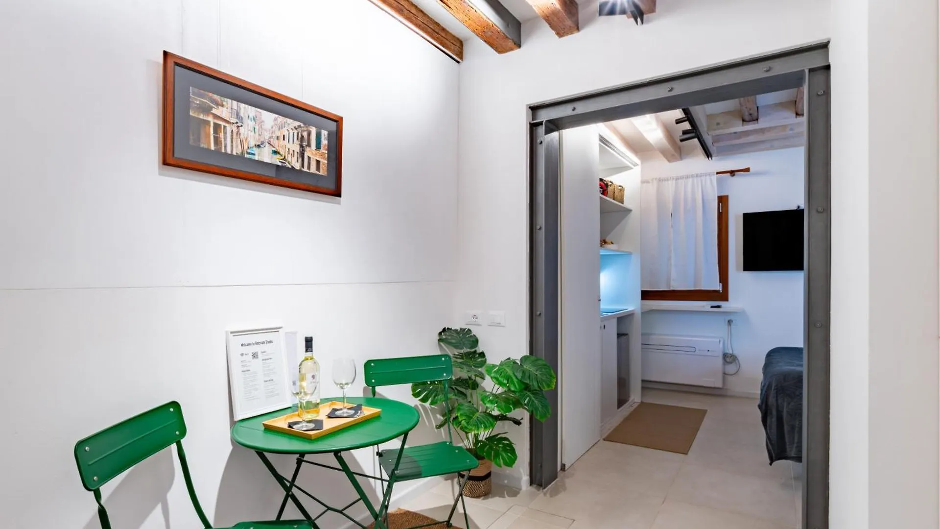 Recreate Studio - Biennale Velence Apartman